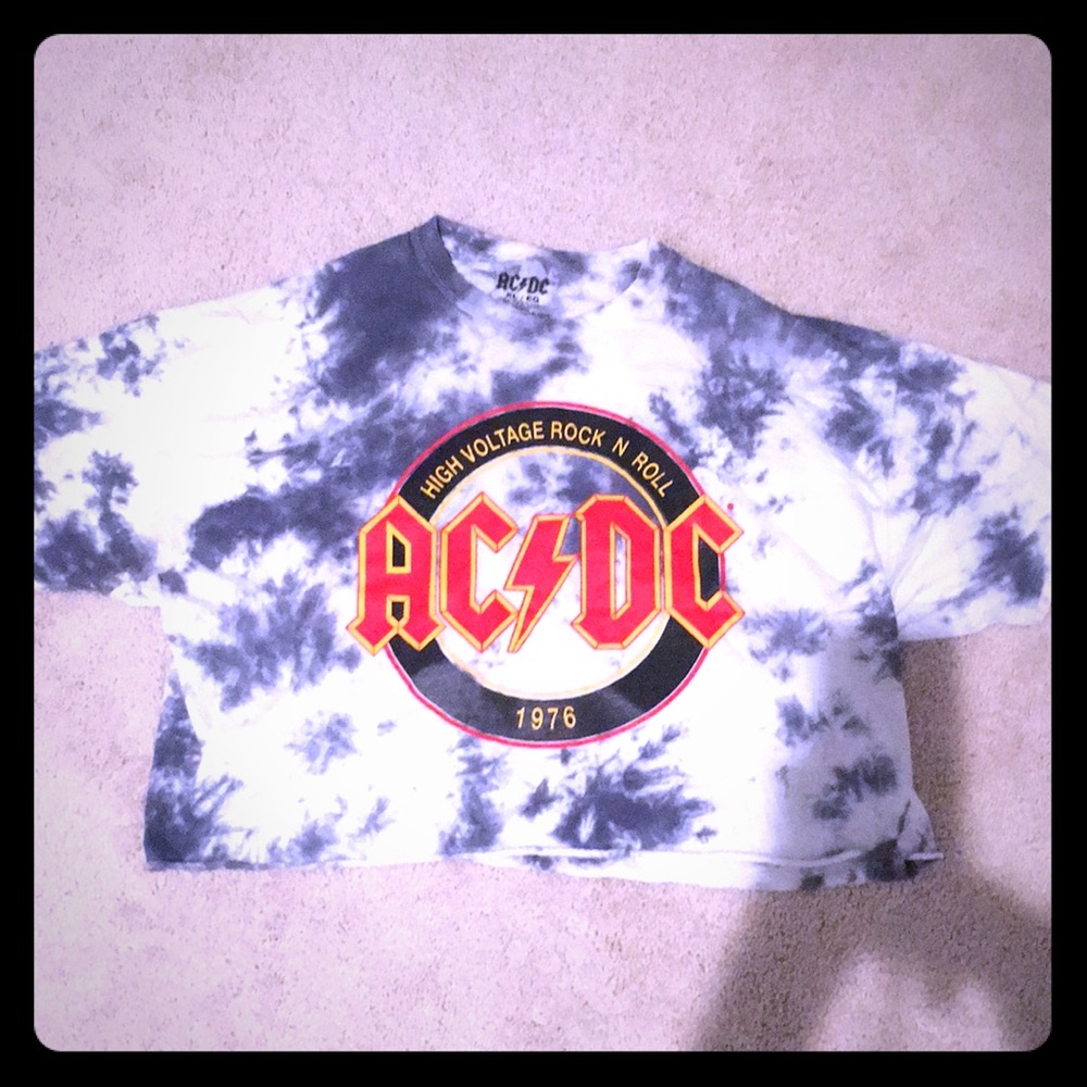 Cute retro AC/DC cropped and rolled shirt
